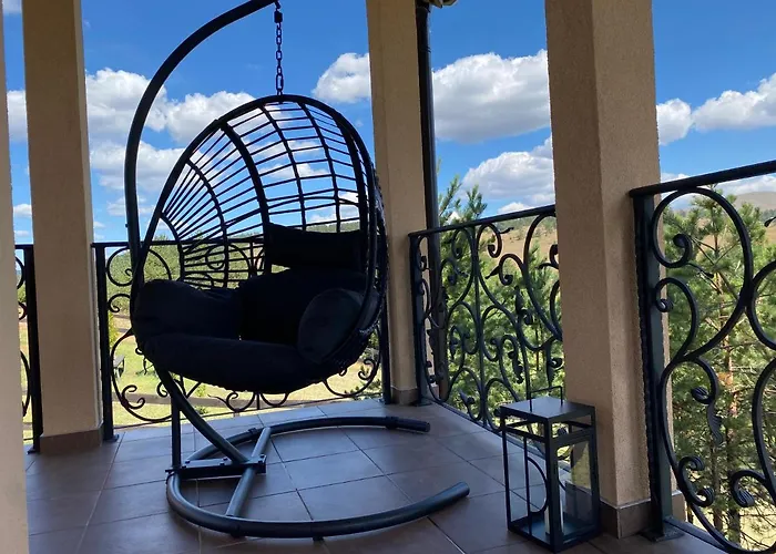 度假居 Carna 兹拉蒂博尔